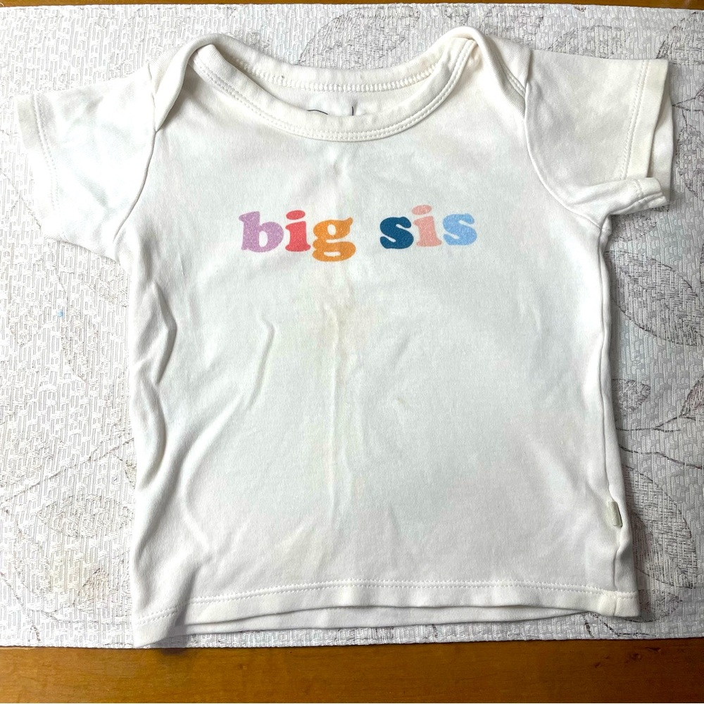 Finn + Emma BIG SIS shirt